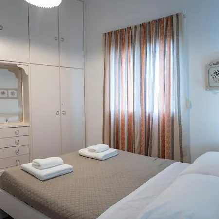Apartment Keratsini 2 Bedroom 4 Pers By Mps Piraeus