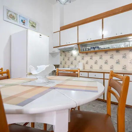 Keratsini 2 Bedroom 4 Pers By Mps * Piraeus