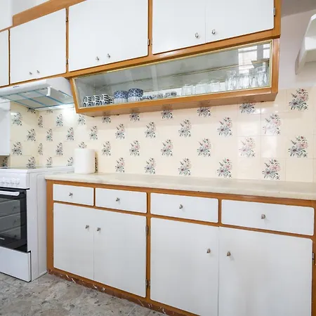 Apartment Keratsini 2 Bedroom 4 Pers By Mps